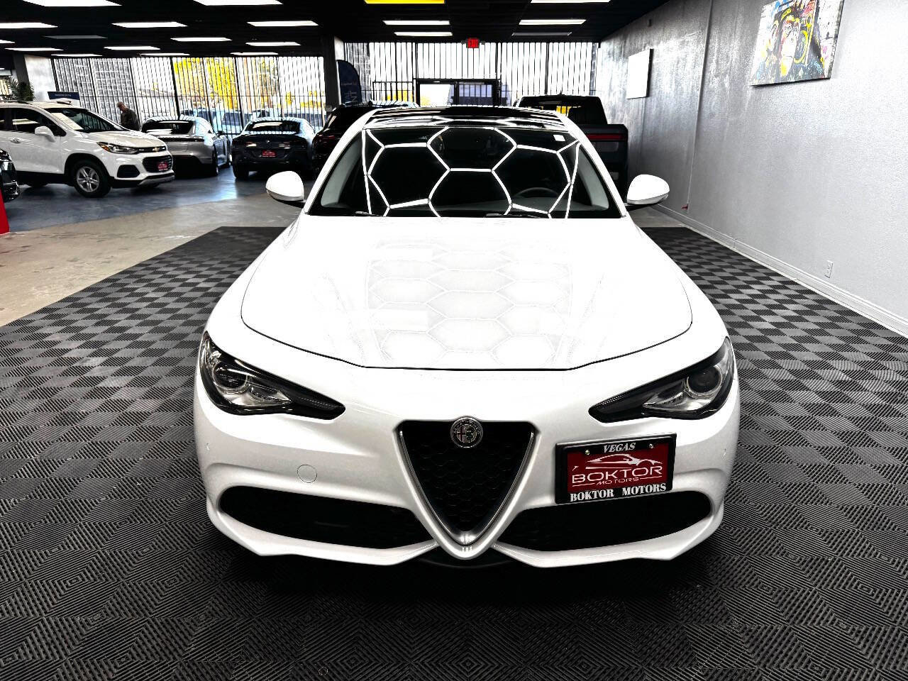 Used 2018 Alfa Romeo Giulia Ti Sport w/ Quick Order Package 22U Sport image 5