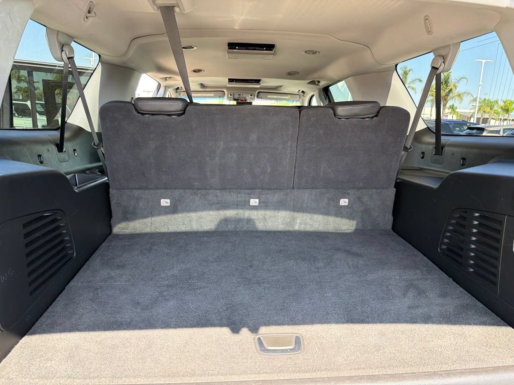 Used 2020 Cadillac Escalade ESV Premium Luxury w/ Escalade Sport Edition AWD/4WD image 24