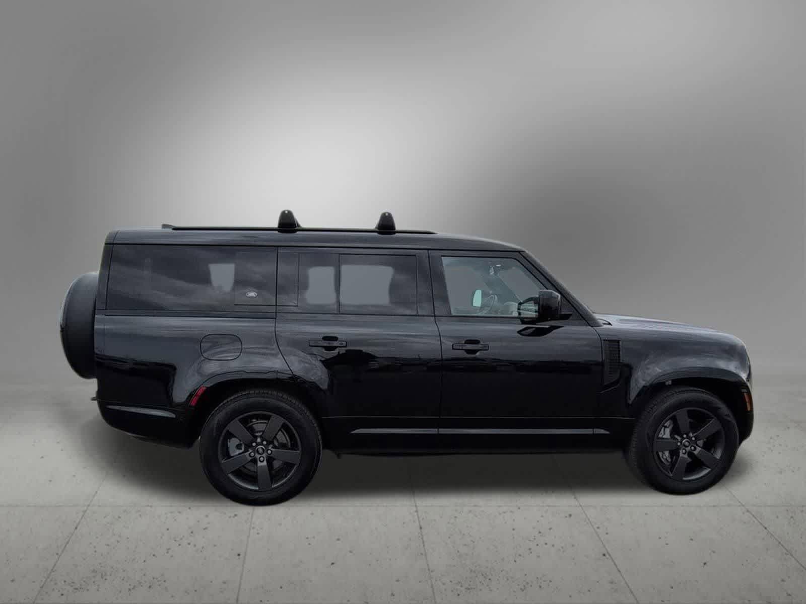 Certified 2024 Land Rover Defender 130 X-Dynamic SE image 7