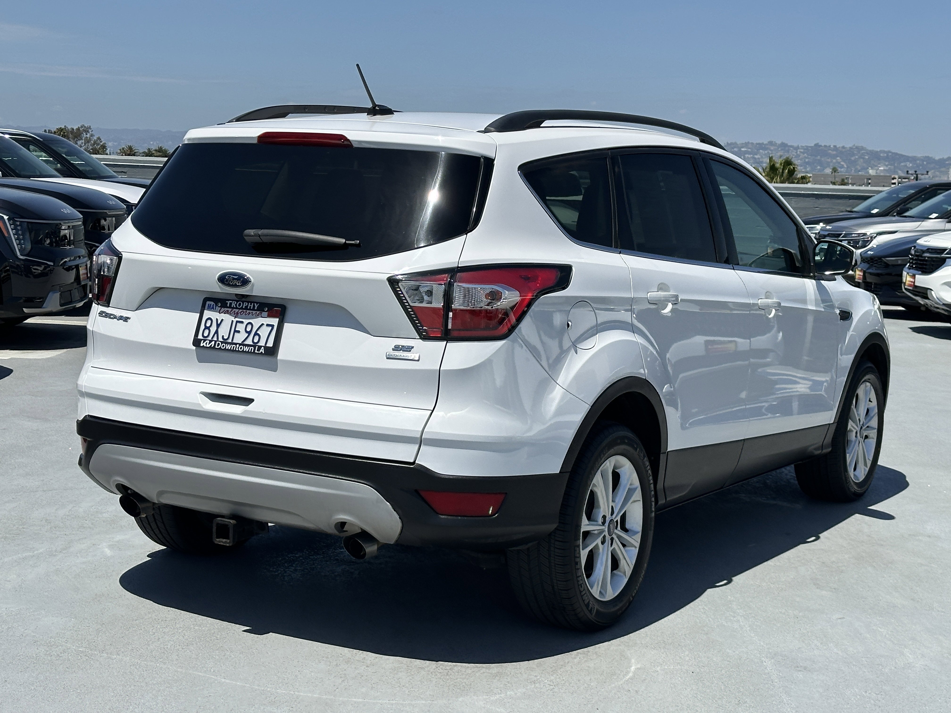 Used 2018 Ford Escape SE FWD image 7