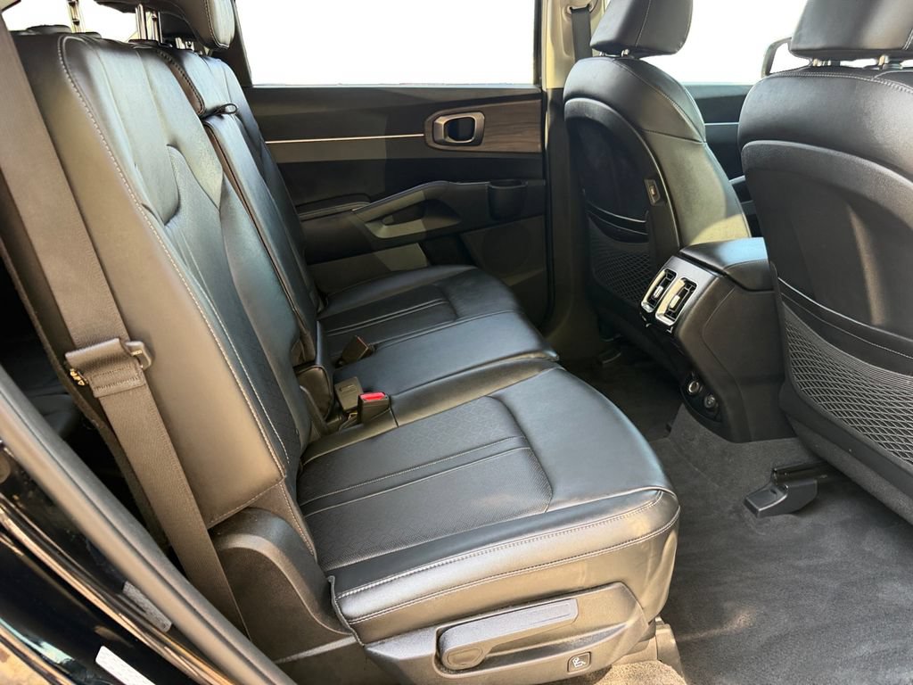 Certified 2023 Kia Sorento S w/ Panoramic Sunroof Package AWD/4WD image 9