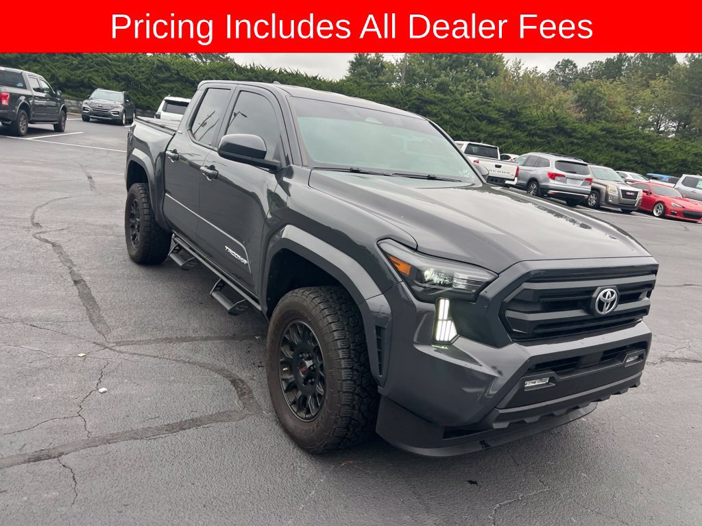 Used 2025 Toyota Tacoma SR5 AWD/4WD image 14
