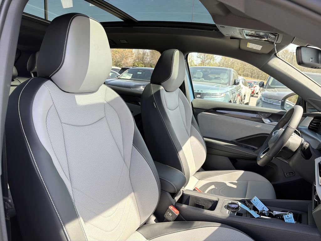 New 2026 Volkswagen Tiguan SE R-Line FWD image 19