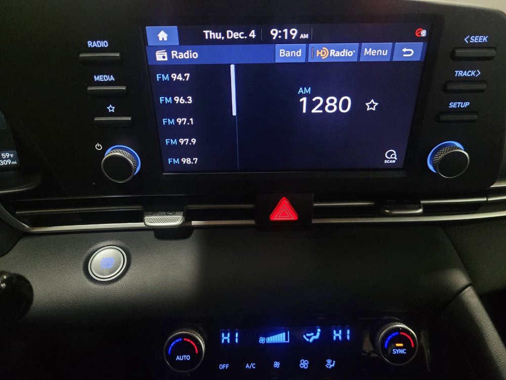 Used 2022 Hyundai Elantra SEL w/ Cargo Package image 25