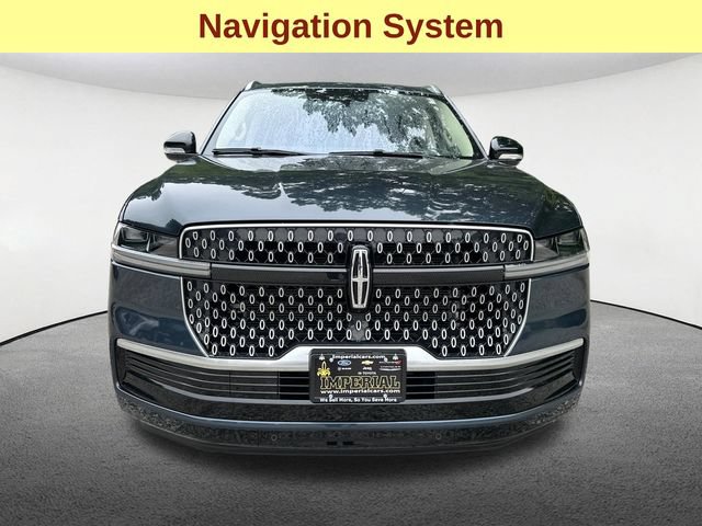 Used 2025 Lincoln Navigator Reserve AWD/4WD image 4