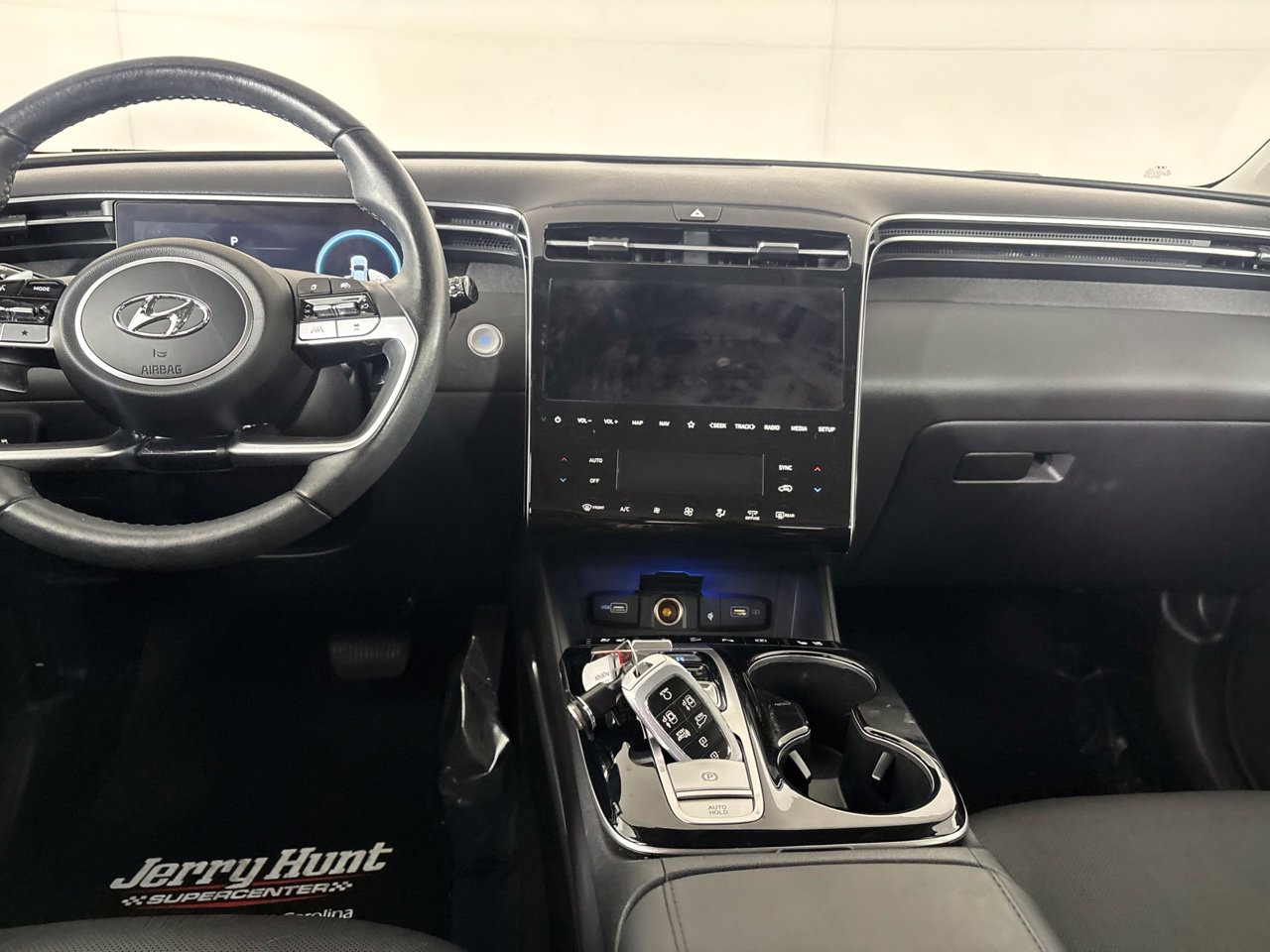 Used 2023 Hyundai Tucson Limited AWD/4WD image 29