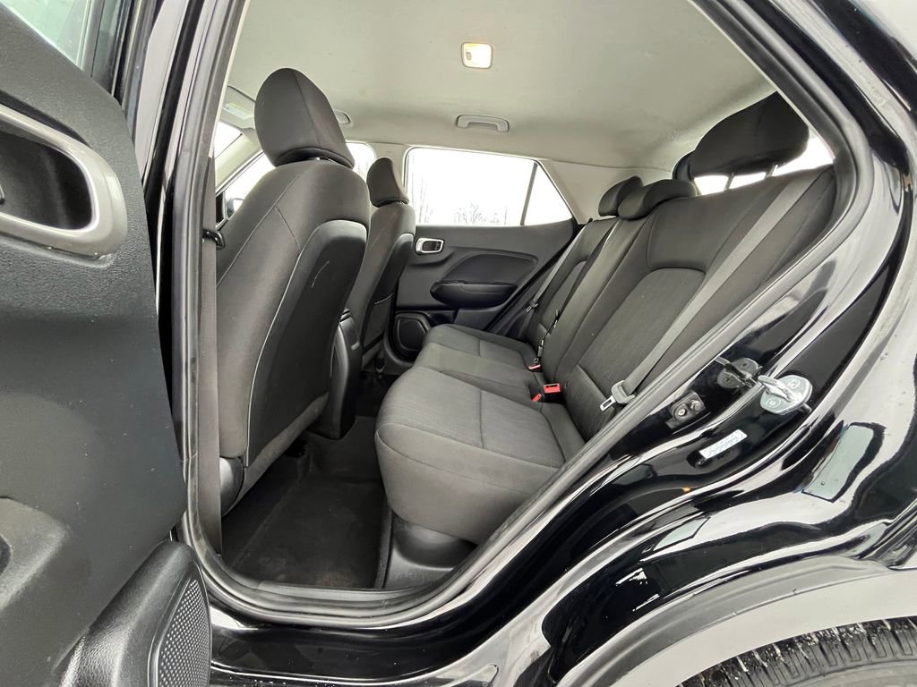Used 2023 Hyundai Venue SE w/ Cargo Package image 17