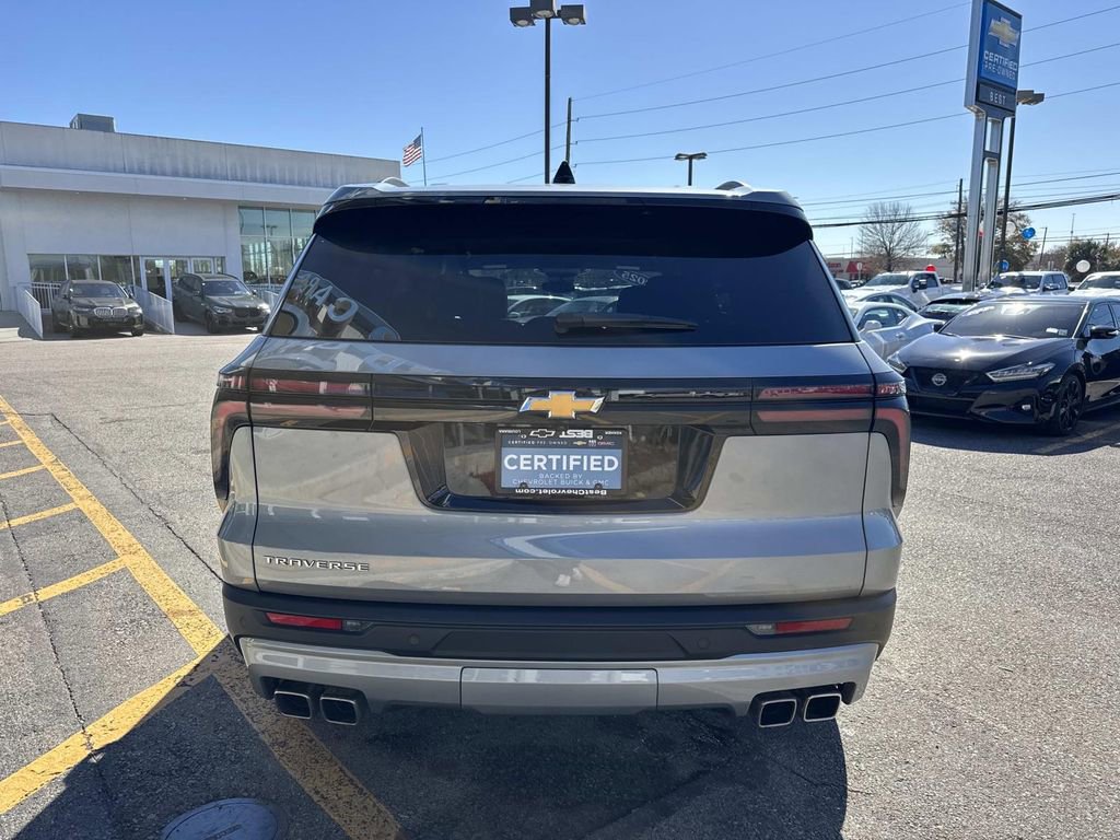 Certified 2025 Chevrolet Traverse LT image 7