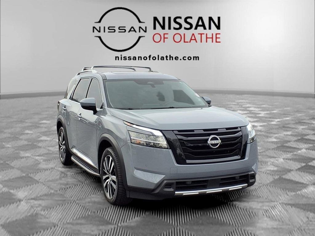 Certified 2023 Nissan Pathfinder Platinum w/ Cargo Package AWD/4WD image 31