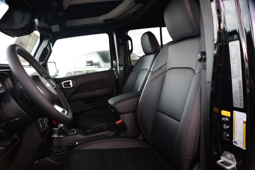 New 2026 Jeep Wrangler Unlimited Sahara AWD/4WD image 16