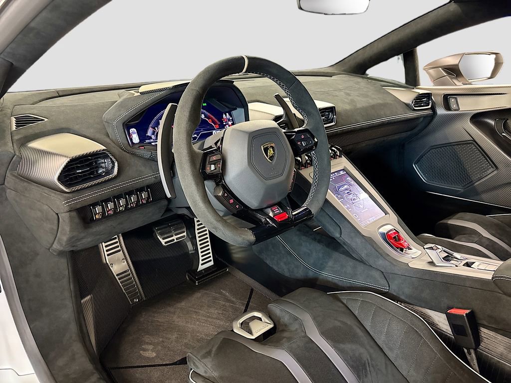 Used 2023 Lamborghini Huracan STO image 9