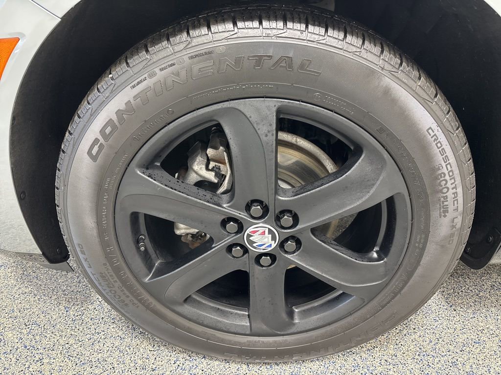 Used 2024 Buick Enclave Essence w/ Sport Touring Edition image 41