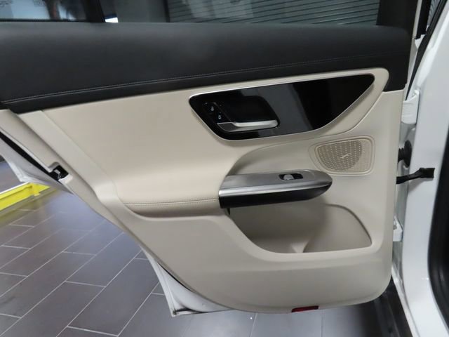 Used 2024 Mercedes-Benz GLC 300 image 10