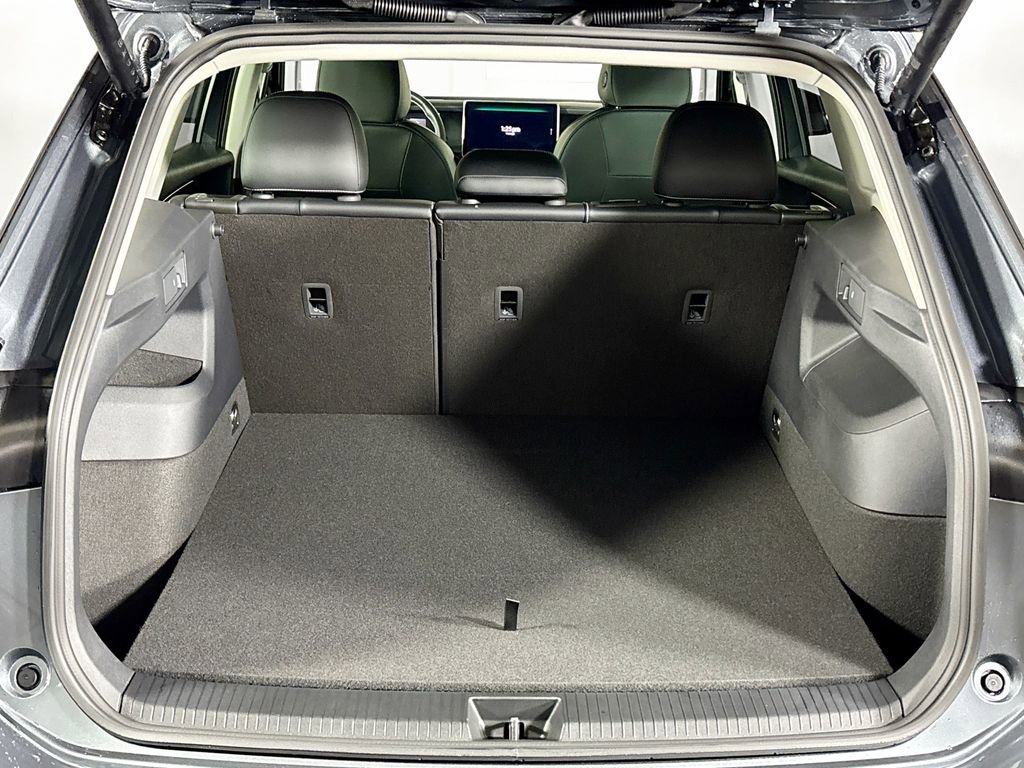 New 2026 Volkswagen Tiguan SE image 21