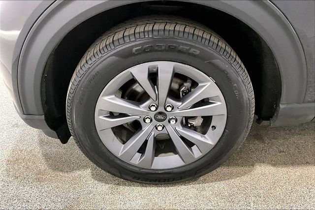 Used 2022 Ford Explorer XLT w/ XLT Sport Appearance Package image 36