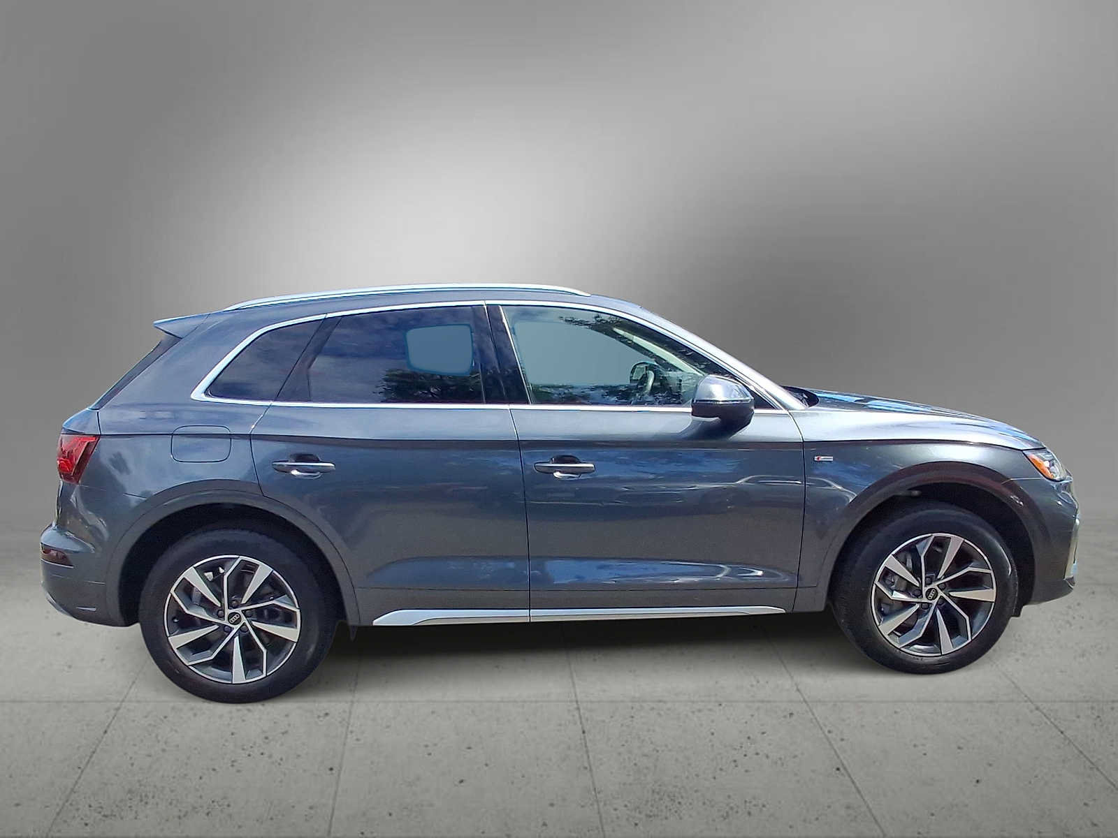 Certified 2023 Audi Q5 2.0T Premium Plus w/ Premium Plus Package AWD/4WD image 9