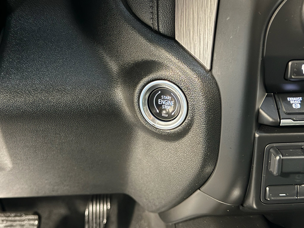 Used 2020 GMC Sierra 2500 Denali w/ Denali Ultimate Package image 13