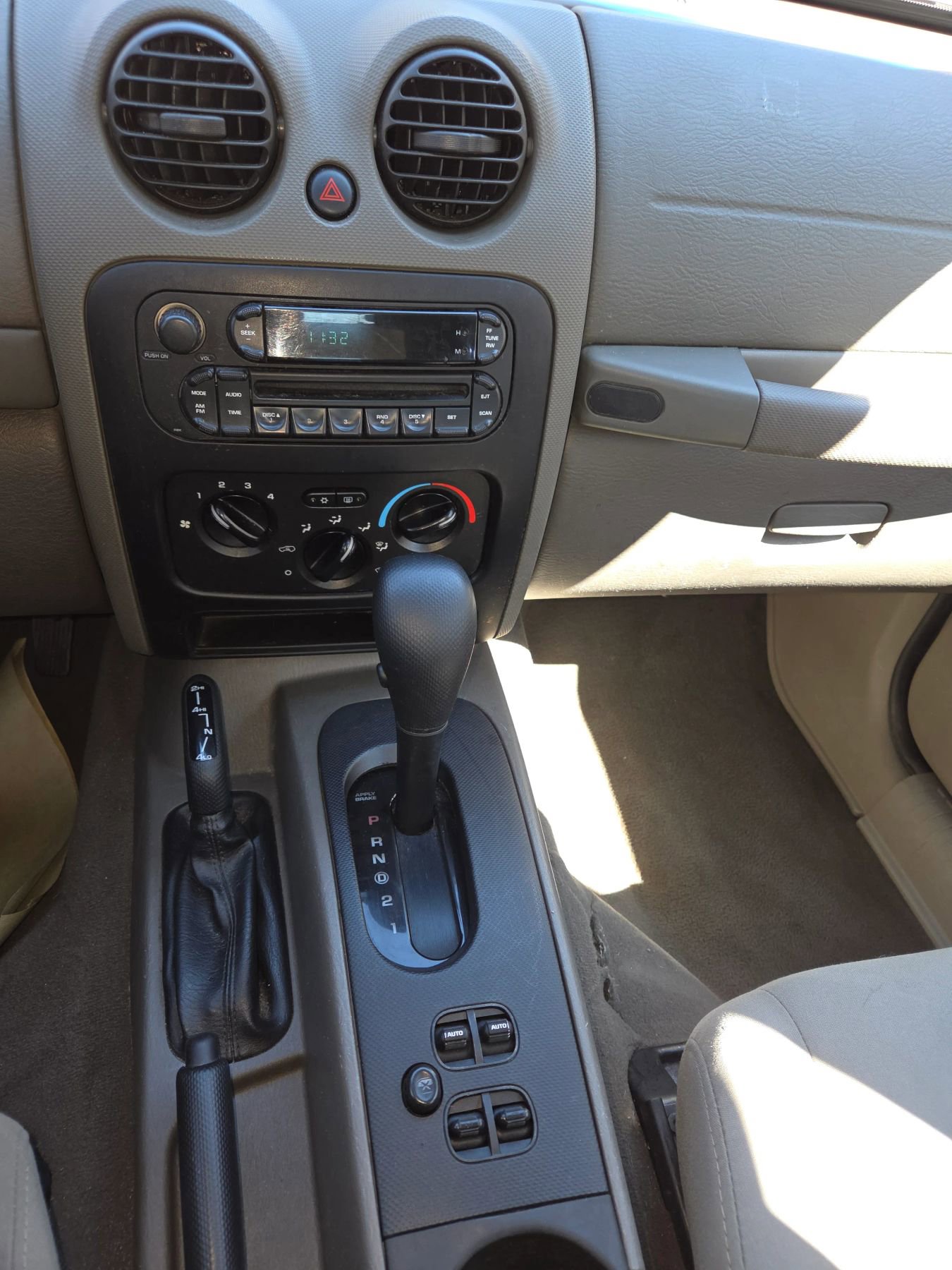 Used 2007 Jeep Liberty Sport w/ Off Road Group image 11