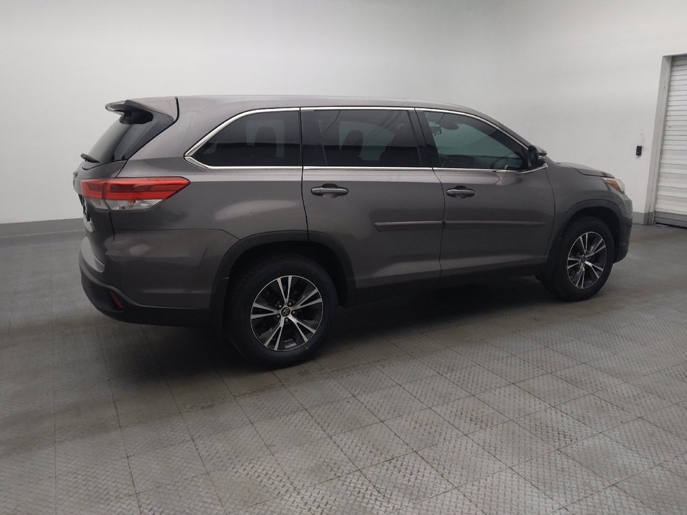 Used 2019 Toyota Highlander LE FWD image 10
