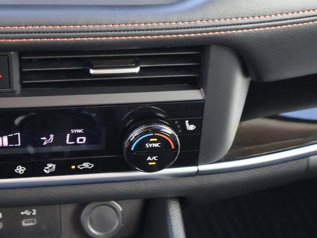 Used 2026 Nissan Rogue SV image 31