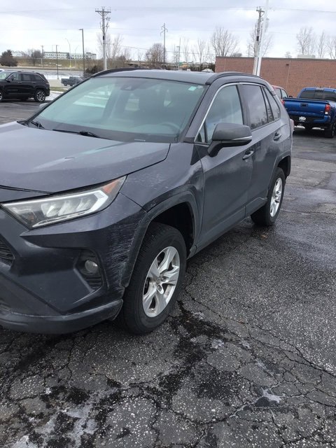 Used 2021 Toyota RAV4 XLE image 2