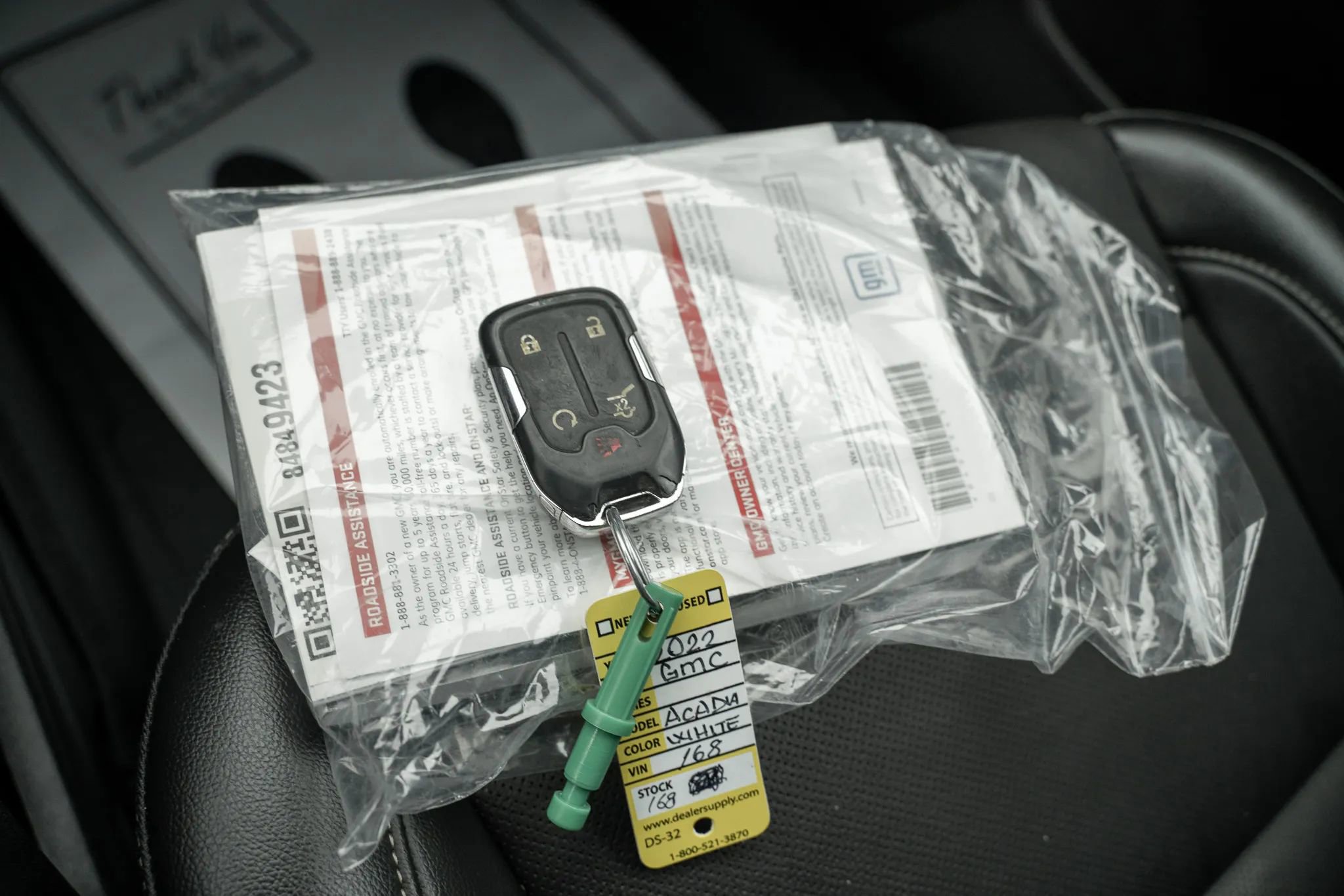 Used 2022 GMC Acadia SLT w/ LPO, Floor Liner Package image 31