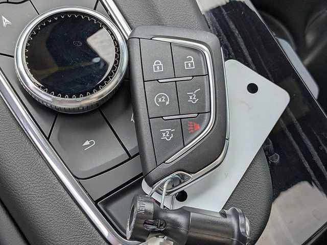 Certified 2024 Cadillac Escalade Sport w/ LPO, ONYX Package image 35