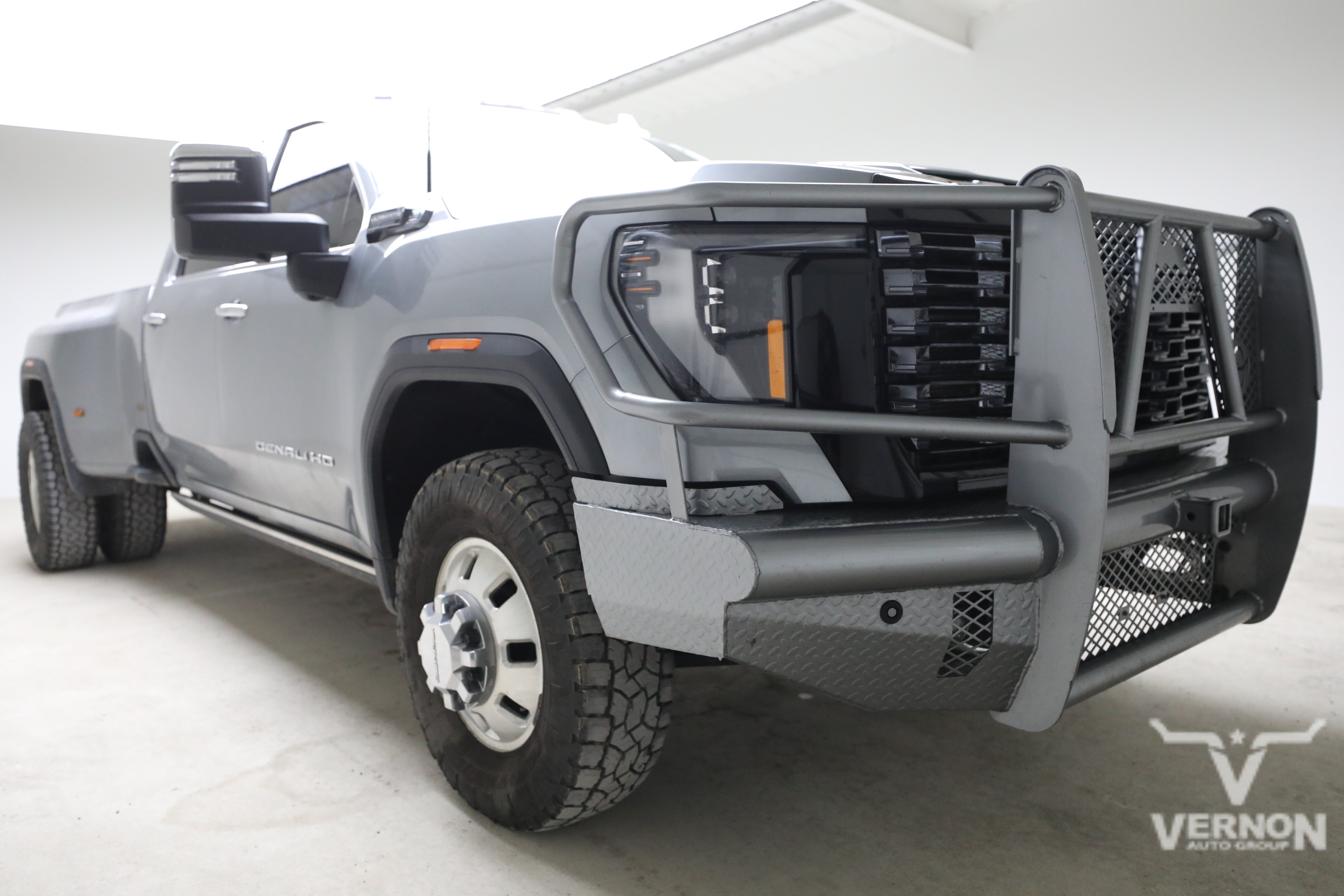 Used 2025 GMC Sierra 3500 Denali Ultimate AWD/4WD image 6