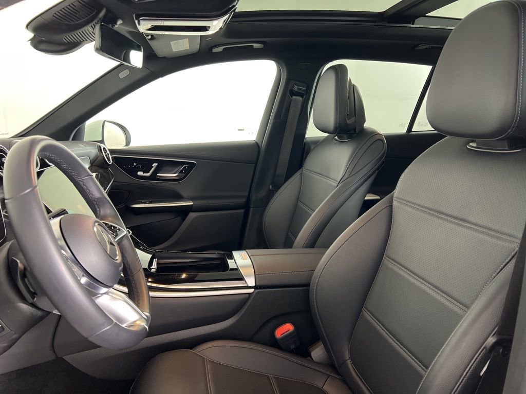 Certified 2025 Mercedes-Benz GLC 300 4MATIC image 3
