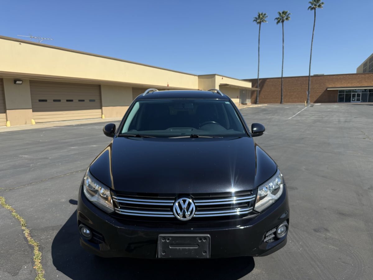 Used 2015 Volkswagen Tiguan SEL AWD/4WD image 2