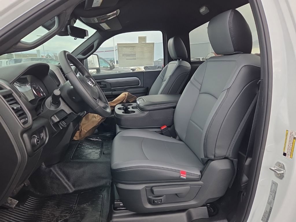 New 2026 RAM 5500 Tradesman AWD/4WD image 7