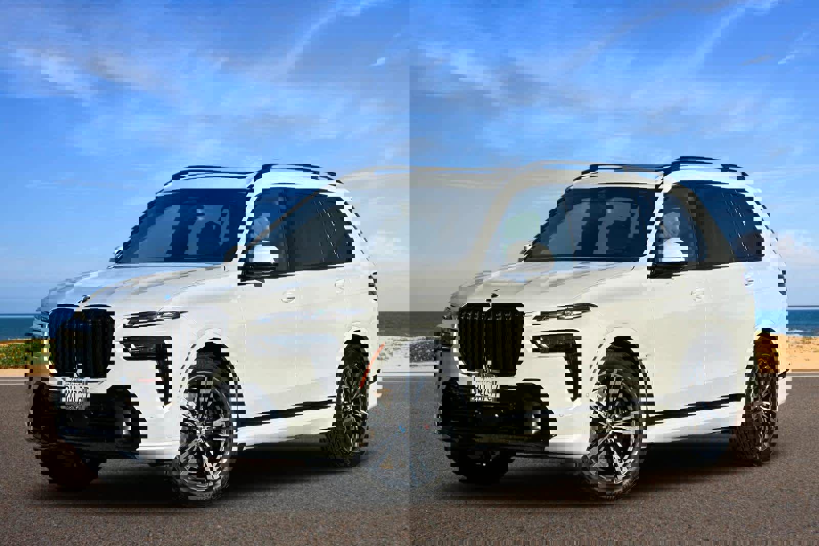 Used 2025 BMW X7 xDrive40i w/ Executive Package image 1