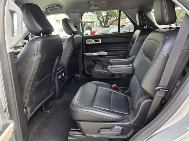 Used 2023 Ford Explorer Limited image 13