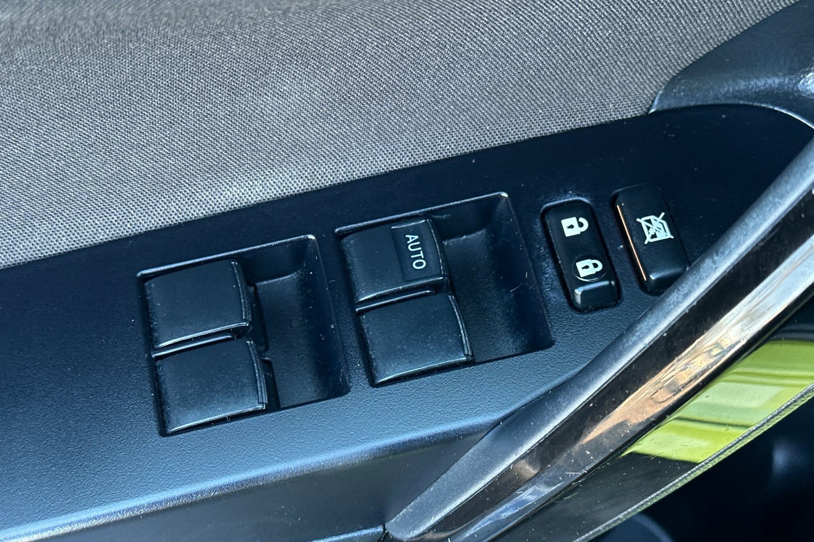 Used 2017 Toyota Corolla iM image 12