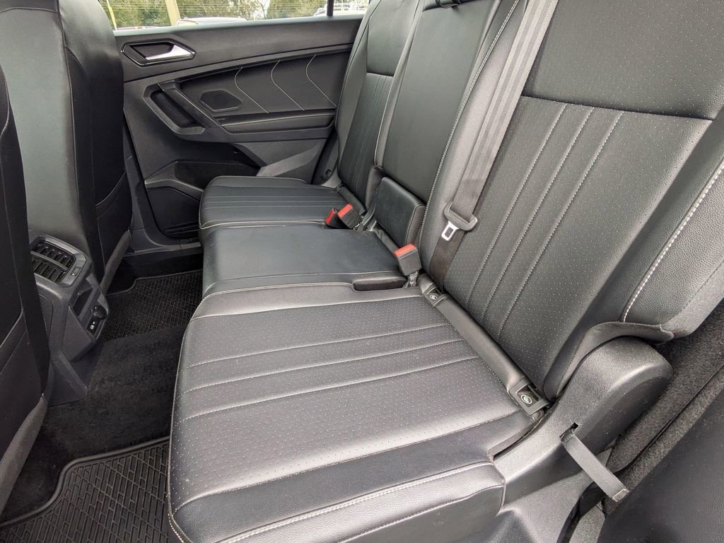 Used 2022 Volkswagen Tiguan SE image 28
