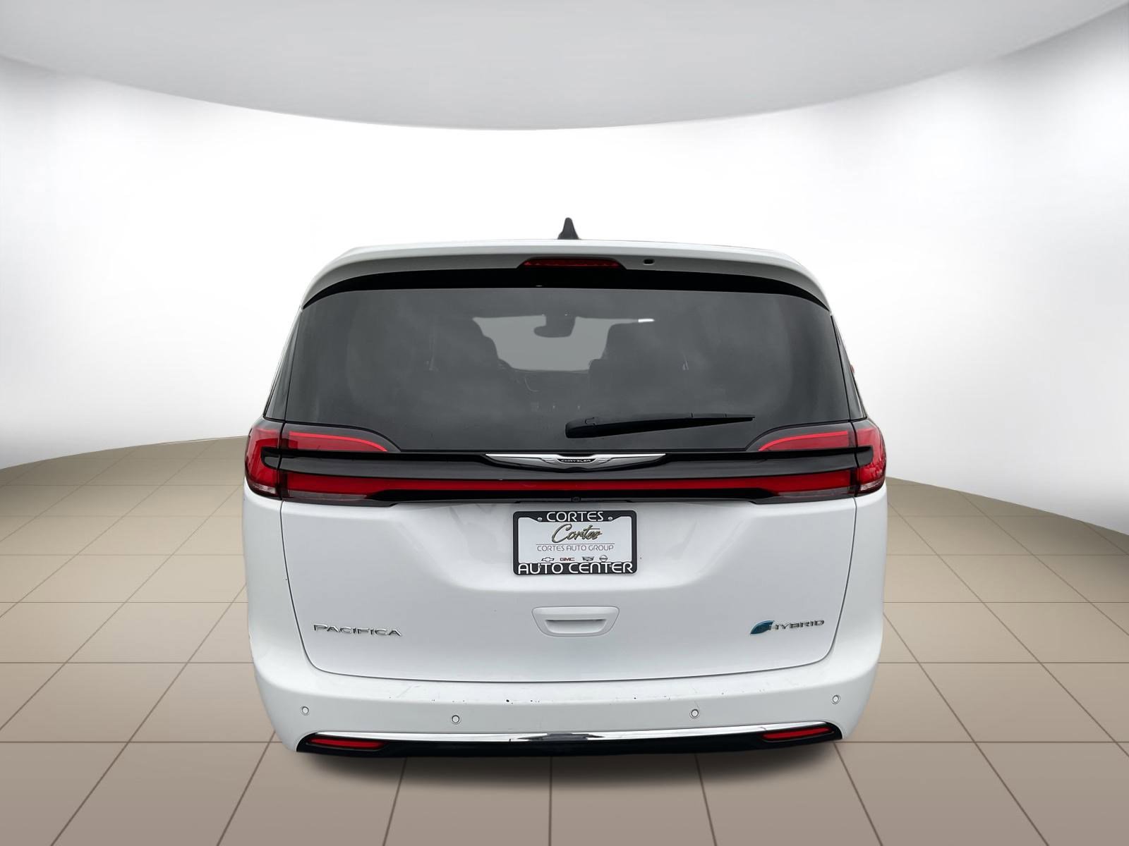 Used 2024 Chrysler Pacifica Select FWD image 6