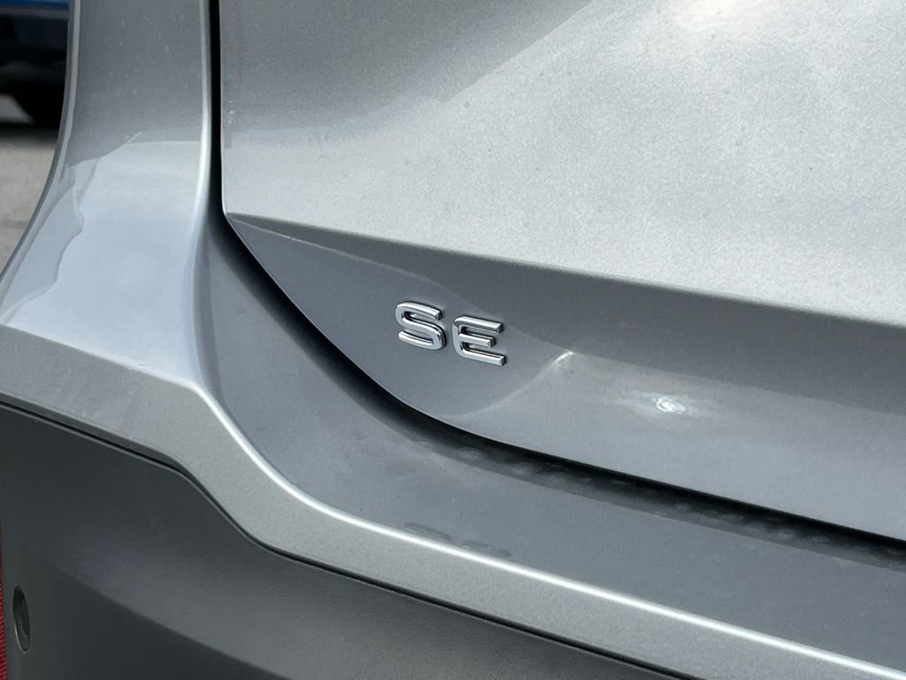 New 2026 Volkswagen Tiguan SE image 6