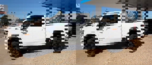 New 2026 GMC Sierra 2500 AT4 w/ AT4 Preferred Package image 4