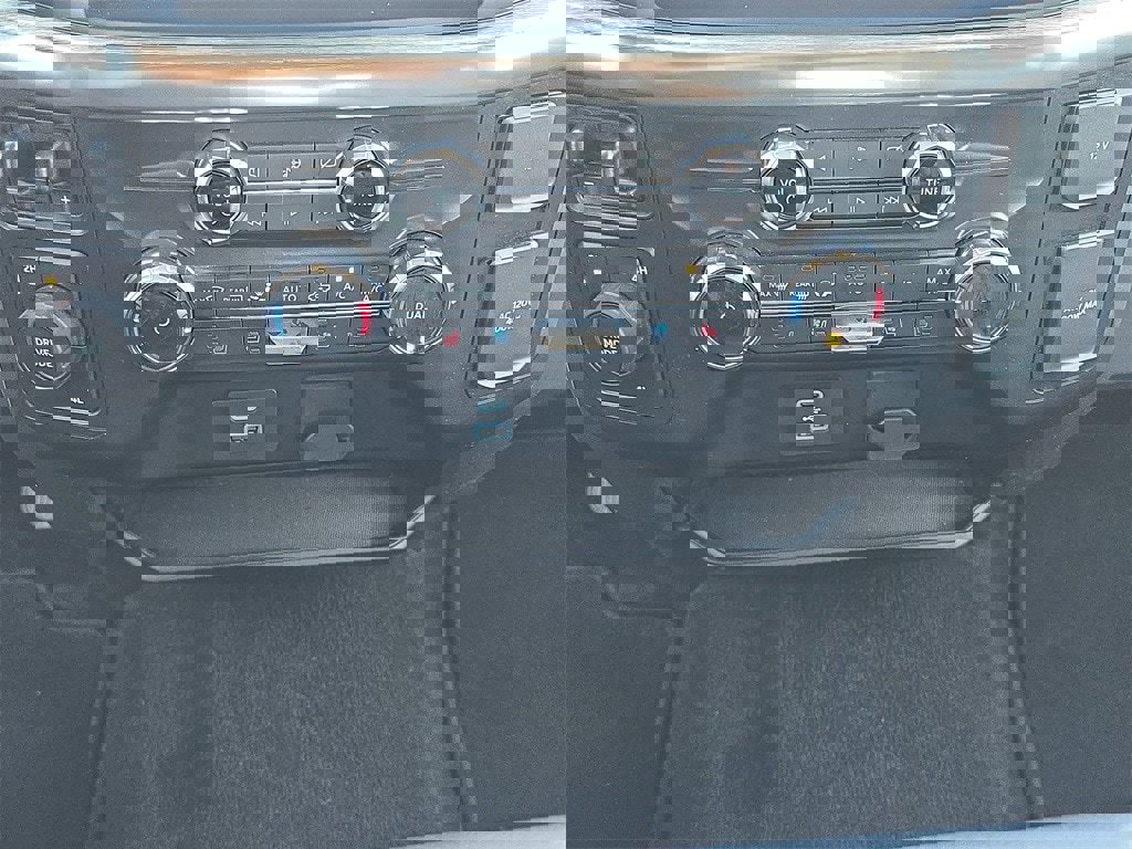 Used 2022 Ford F150 Lariat image 22