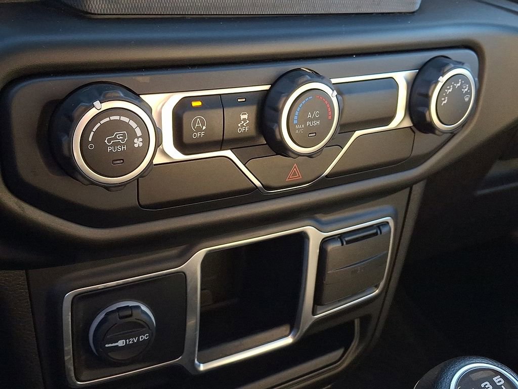 Used 2020 Jeep Wrangler Sport image 17