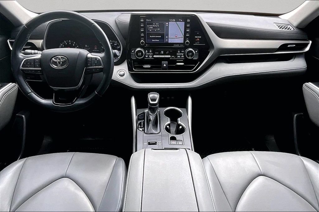 Certified 2020 Toyota Highlander XLE FWD image 10