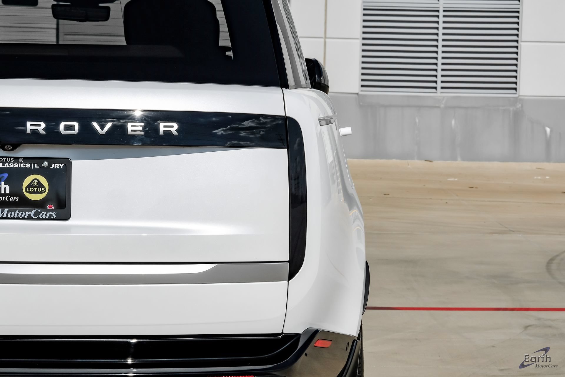 Used 2025 Land Rover Range Rover Autobiography AWD/4WD image 11