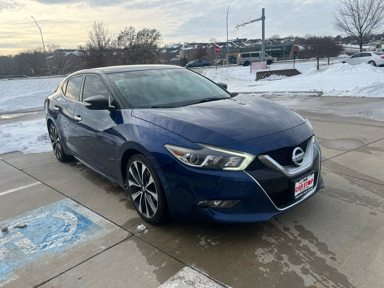 Used 2017 Nissan Maxima SR image 4