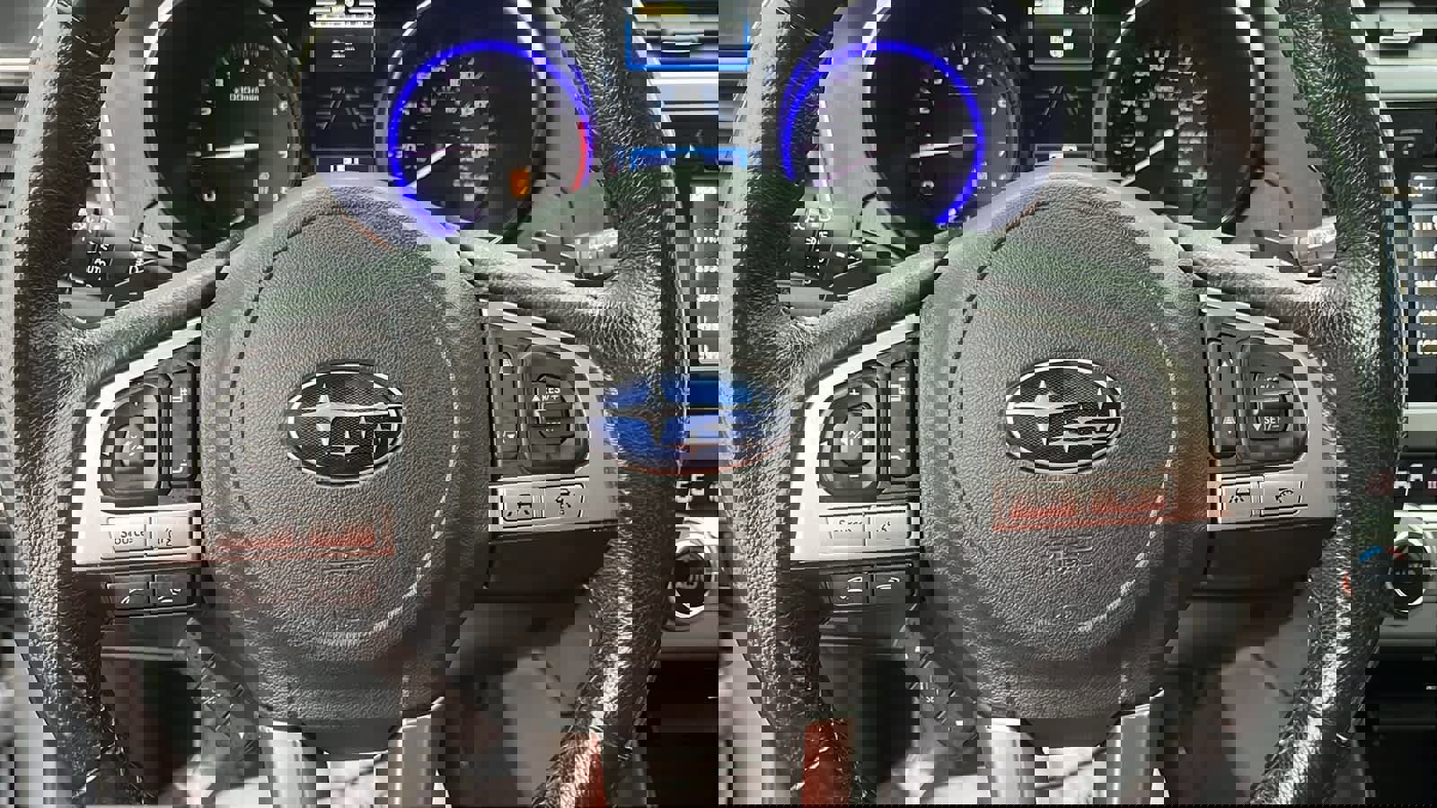 Used 2017 Subaru Outback 3.6R Limited image 11