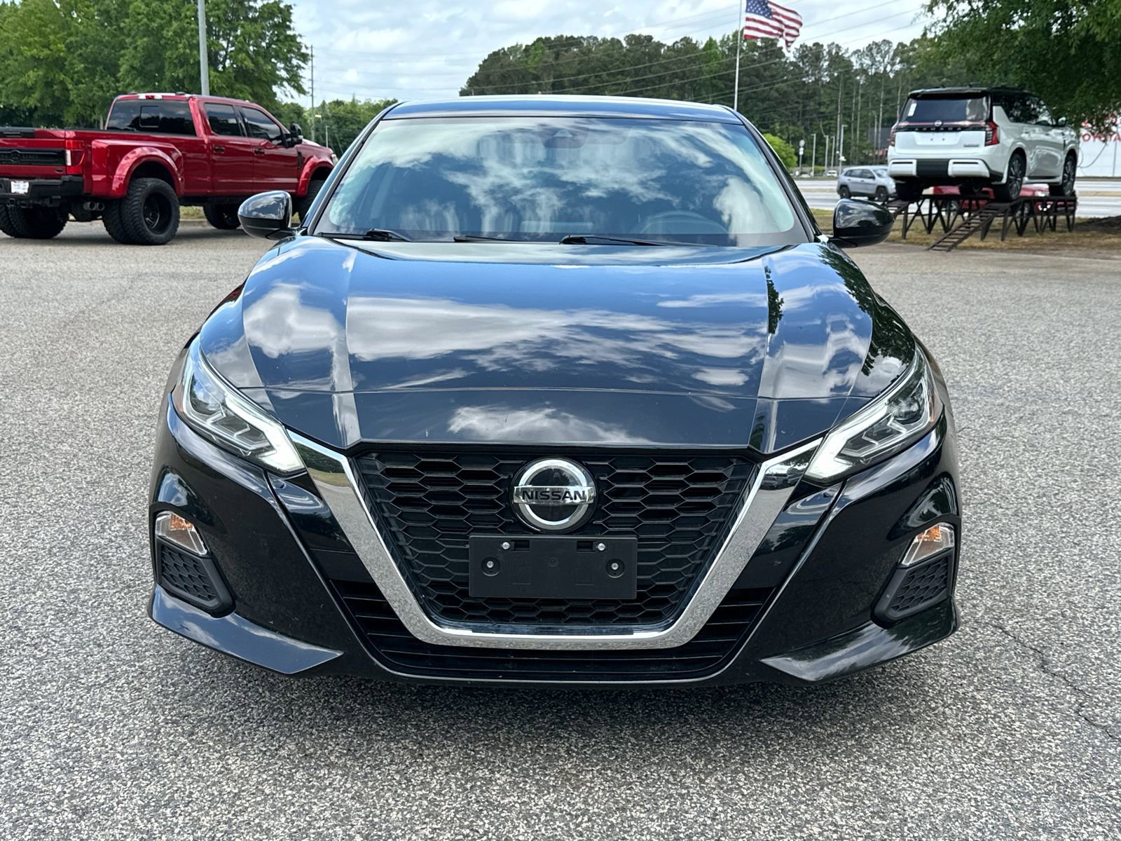 Used 2021 Nissan Altima 2.5 SV FWD image 2