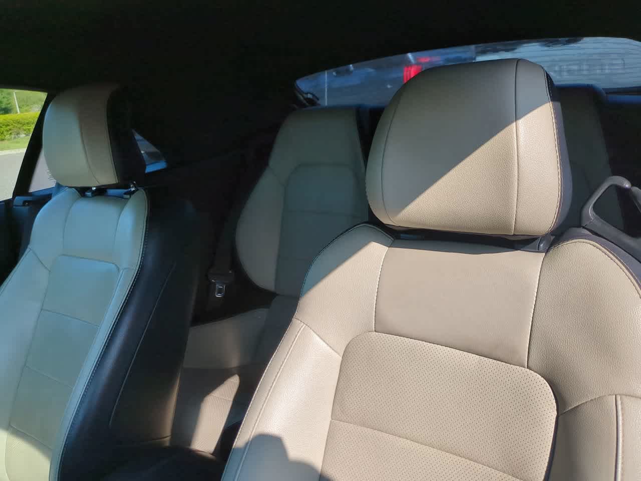 Used 2017 Ford Mustang Premium RWD image 8