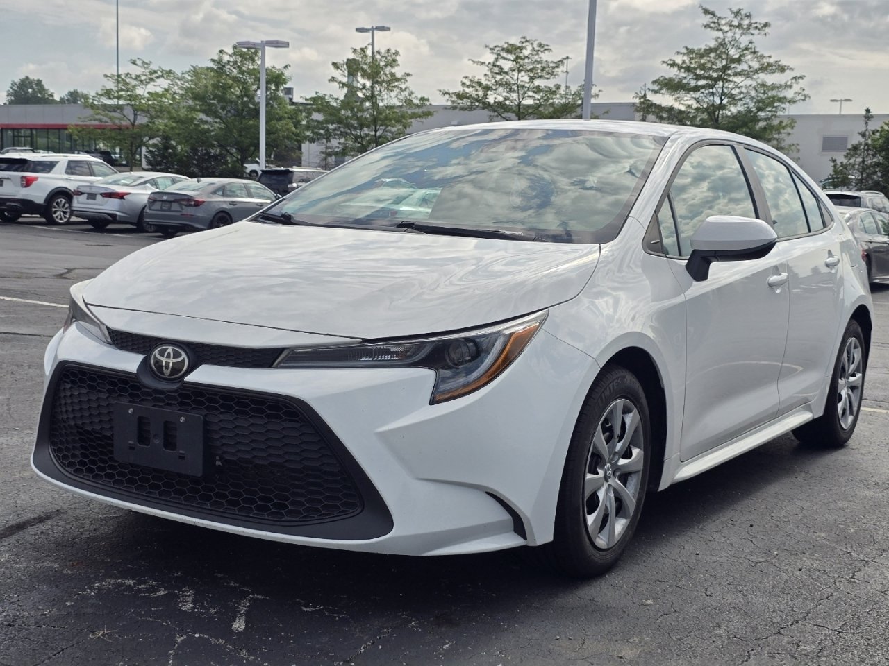 Certified 2022 Toyota Corolla LE FWD image 3