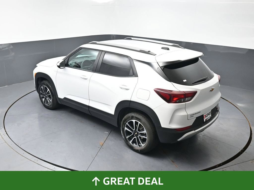 Used 2025 Chevrolet TrailBlazer LT AWD/4WD image 48
