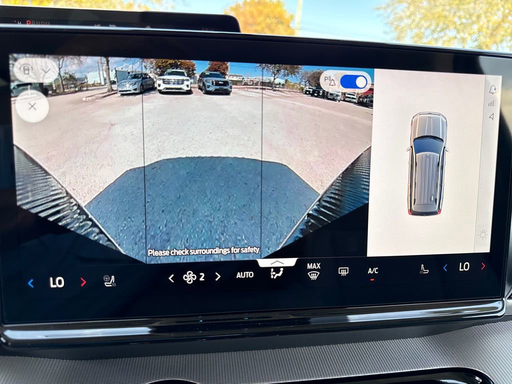 New 2026 Ford Expedition Active image 29