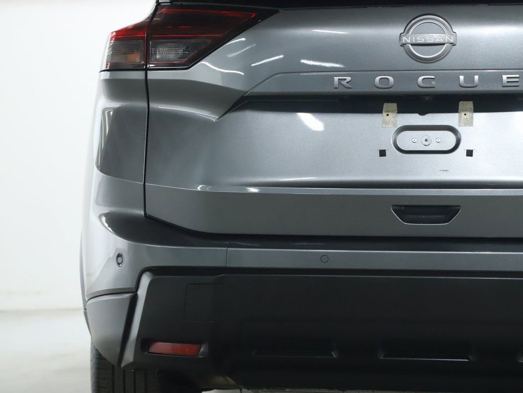 Used 2025 Nissan Rogue SV image 42